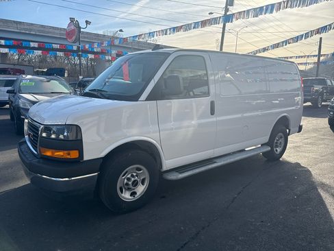 Used 2024 GMC Savana 2500 w/ Driver Convenience Package image 7
