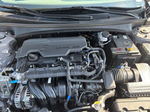 Used 2026 Hyundai Elantra Sport FWD image 31