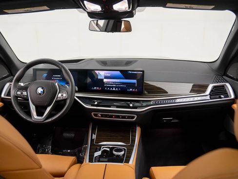 Certified 2025 BMW X5 xDrive40i w/ Premium Package image 9
