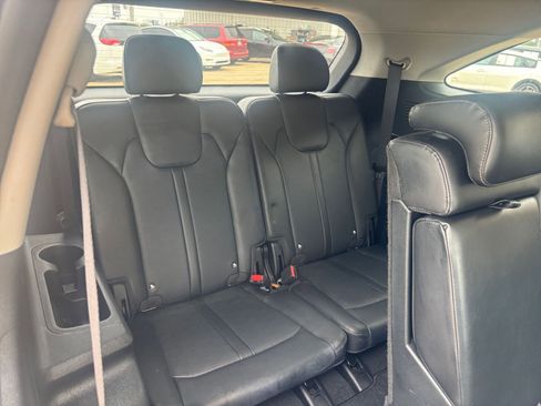 Used 2024 Kia Sorento S FWD image 31