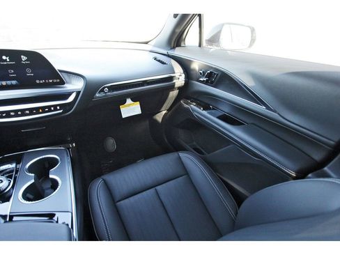 New 2026 Cadillac Lyriq Sport image 10