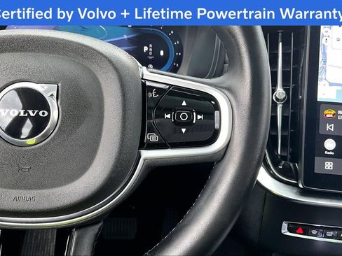 Certified 2025 Volvo XC90 B5 Plus image 27