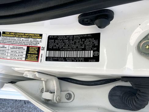 Used 2020 Toyota Camry SE w/ Sunroof Package FWD image 20