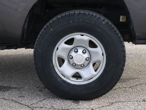 Used 2017 Toyota Tacoma 4x4 Access Cab image 43