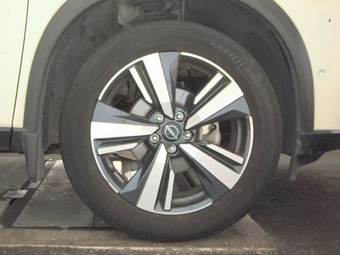 Used 2023 Nissan Rogue SL w/ SL Premium Package AWD/4WD image 11