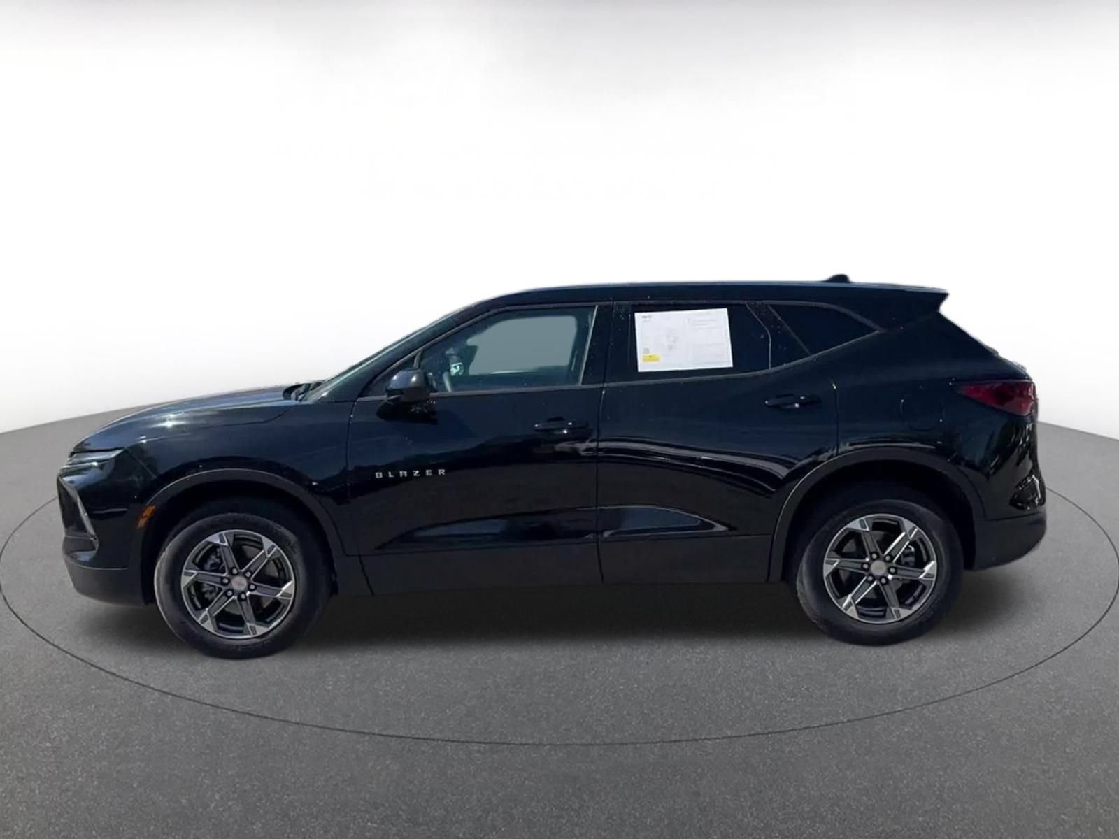 Used 2026 Chevrolet Blazer LT AWD/4WD image 8