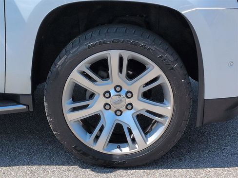 Used 2017 Cadillac Escalade Luxury image 10