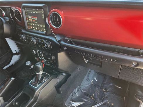 Used 2022 Jeep Wrangler Unlimited Rubicon w/ LED Lighting Group image 20