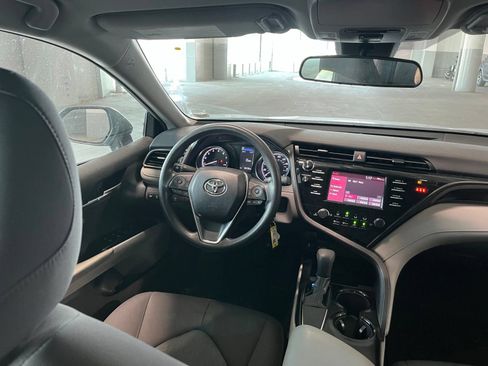 Used 2019 Toyota Camry LE FWD image 33