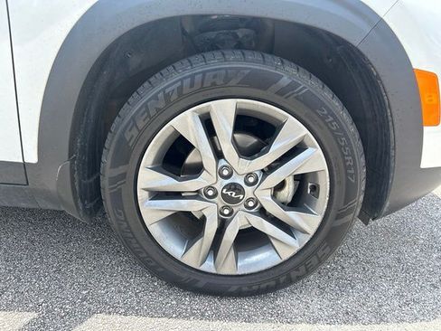Used 2023 Kia Seltos S FWD image 10