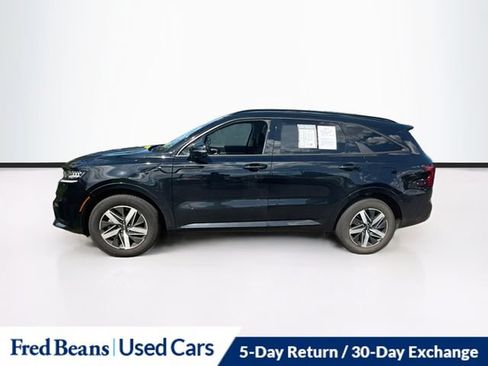 Used 2023 Kia Sorento S w/ Panoramic Sunroof Package FWD image 5