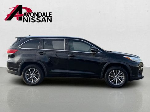 Used 2018 Toyota Highlander XLE FWD image 7