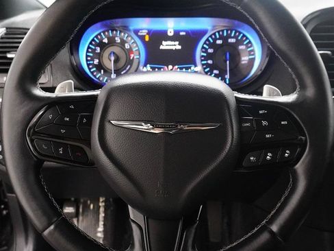 Used 2017 Chrysler 300 S w/ Safetytec Plus Group RWD image 14