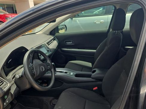 Used 2016 Honda HR-V LX image 12