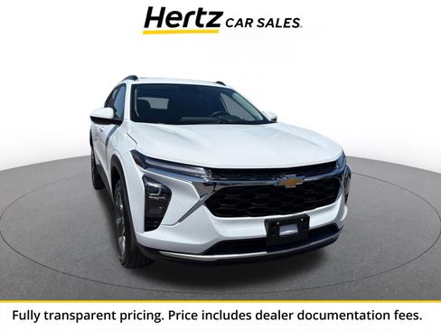 Used 2025 Chevrolet Trax LT w/ LT Convenience Package FWD image 1