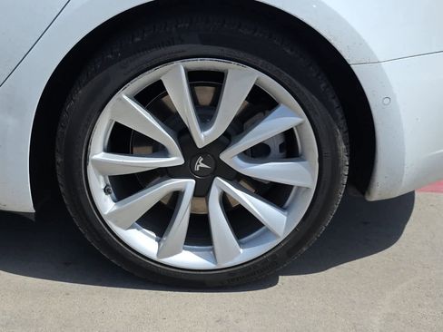 Used 2020 Tesla Model 3 Standard Range RWD image 12