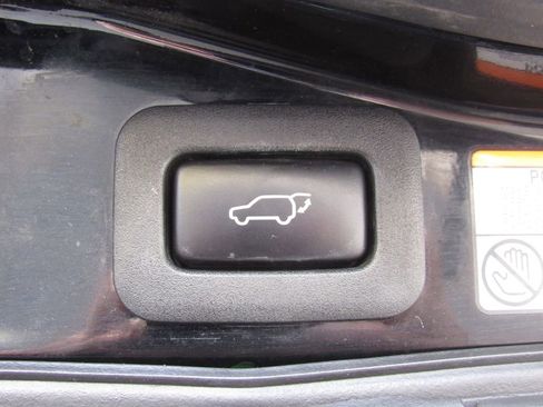 Certified 2020 Toyota Land Cruiser w/ Preferred Accessory Package image 25