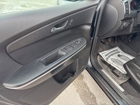 Used 2012 GMC Acadia SLT image 19