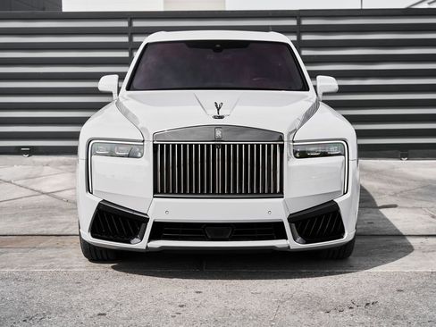 Used 2025 Rolls-Royce Cullinan Black Badge AWD/4WD image 15
