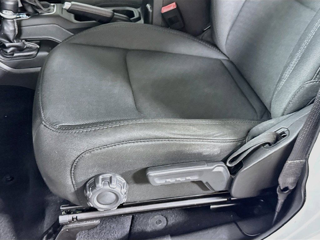 Used 2019 Jeep Wrangler Unlimited Sahara AWD/4WD image 24