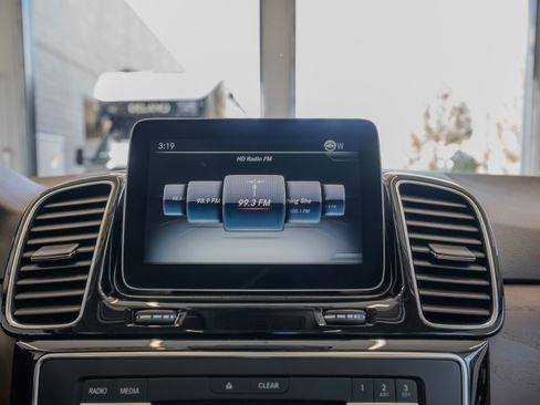 Used 2018 Mercedes-Benz GLE 350 4MATIC w/ Premium 1 Package image 20