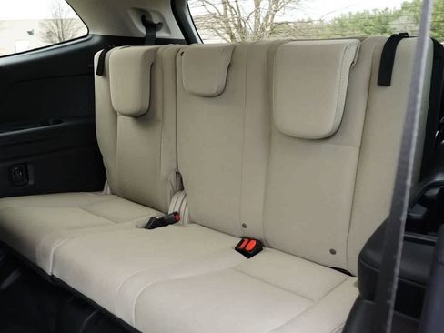 Certified 2023 Subaru Ascent Premium w/ Convenience Package image 18