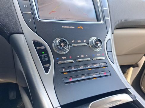 Used 2020 Lincoln Nautilus FWD w/ Equipment Group 101A image 27