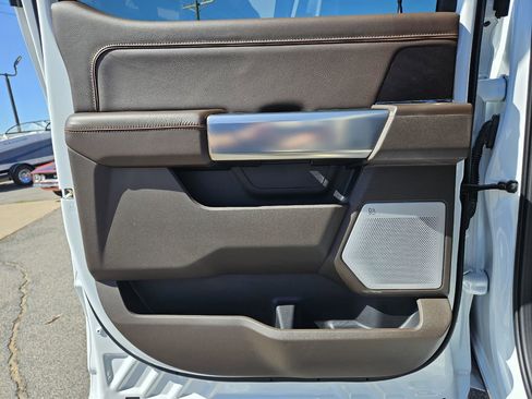 Used 2025 Ford F450 King Ranch w/ Chrome Package image 43