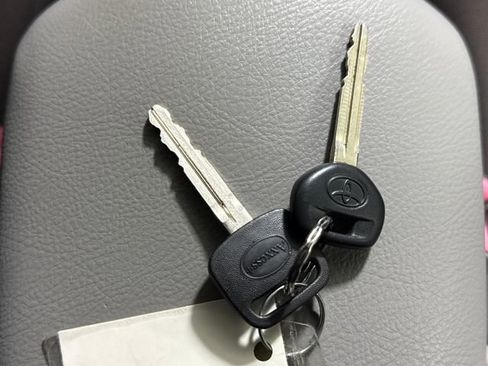 Used 2007 Toyota RAV4 4WD w/ 3rd Row image 36