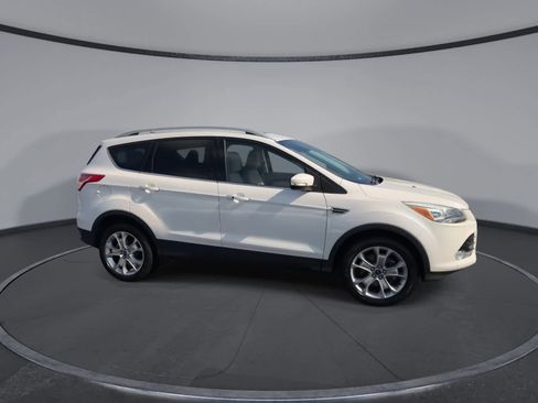 Used 2016 Ford Escape Titanium w/ Equipment Group 301A image 9