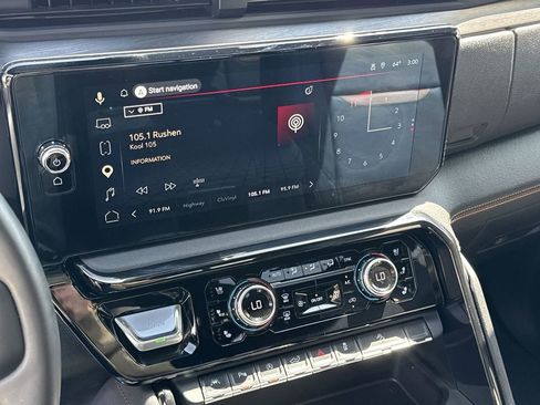 Certified 2025 GMC Sierra 1500 AT4 w/ Technology Package AWD/4WD image 18