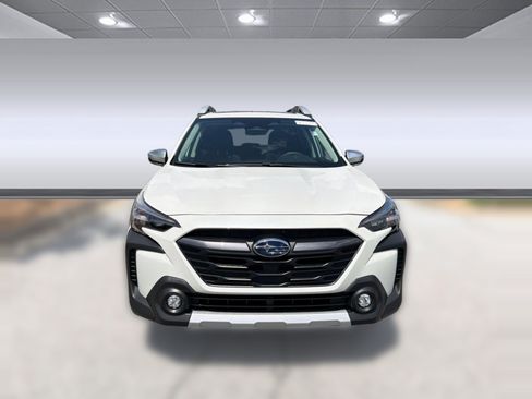 Used 2025 Subaru Outback Touring w/ Popular Package #2 AWD/4WD image 6