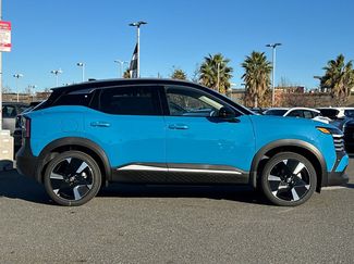 New 2026 Nissan Kicks SR w/ SR Premium Package AWD/4WD video 3
