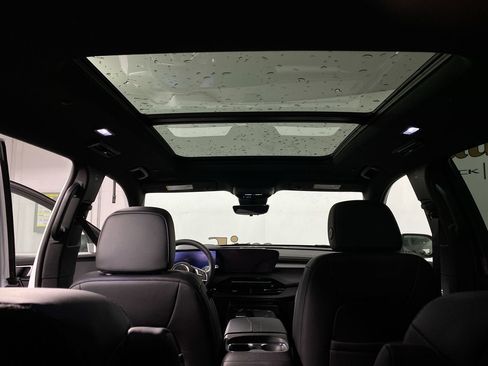 Used 2026 Buick Enclave Preferred w/ Power Package image 21