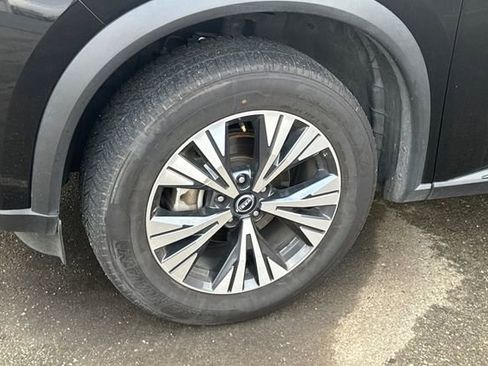 Used 2023 Nissan Rogue SV image 11