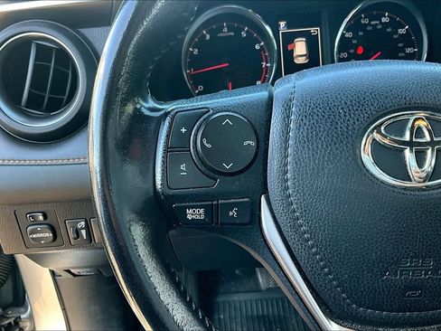 Used 2018 Toyota RAV4 SE w/ Power Extra Value Package AWD/4WD image 10