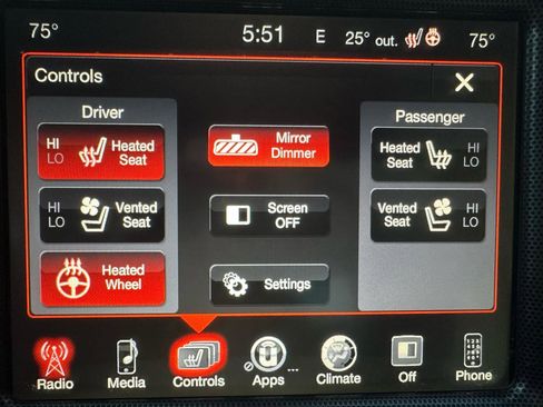 Used 2015 Dodge Challenger SXT Plus w/ Driver Convenience Group image 33