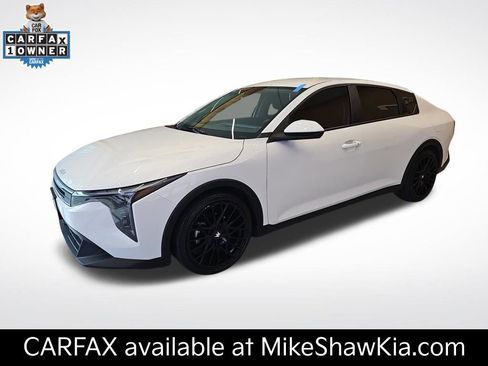Used 2025 Kia K4 LXS image 1