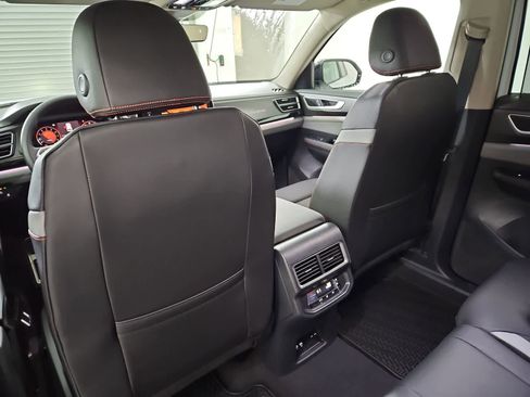 New 2026 Volkswagen Atlas Peak Edition AWD/4WD image 18