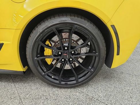 Used 2017 Chevrolet Corvette Grand Sport RWD image 18