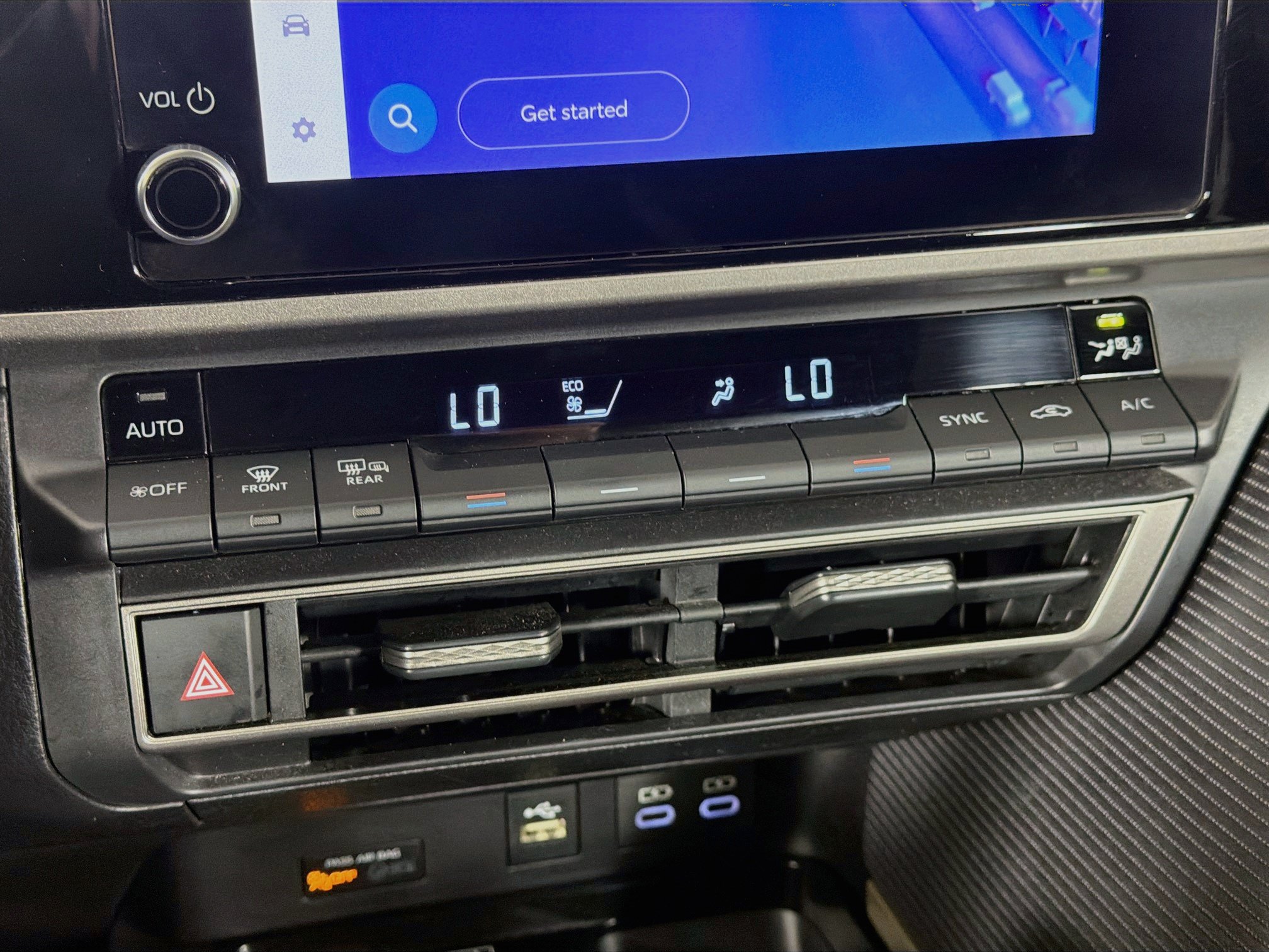 Used 2025 Toyota Camry SE FWD image 23