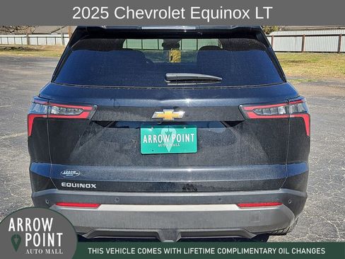 Used 2025 Chevrolet Equinox LT FWD image 10