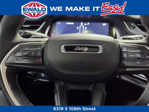 New 2025 Jeep Grand Cherokee L Altitude image 6