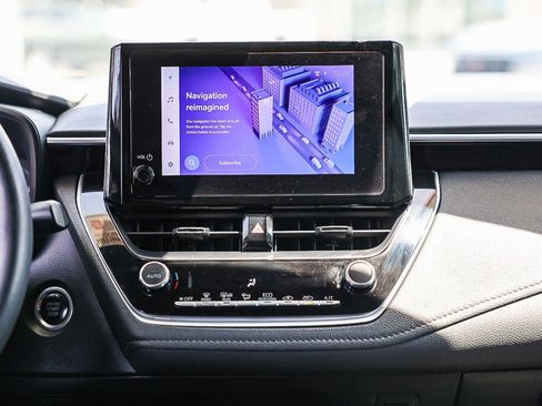 Certified 2023 Toyota Corolla SE w/ SE Premium Package FWD image 3