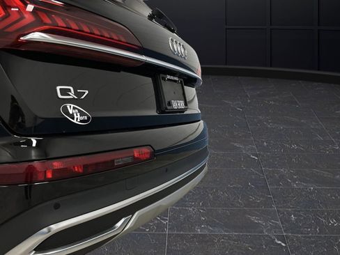 Used 2023 Audi Q7 3.0T Premium w/ Convenience Package image 38