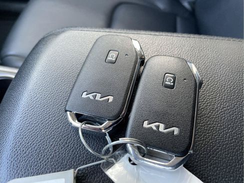 Used 2024 Kia Sportage EX FWD image 31