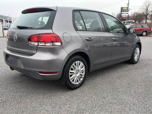 Used 2010 Volkswagen Golf 4-Door image 7
