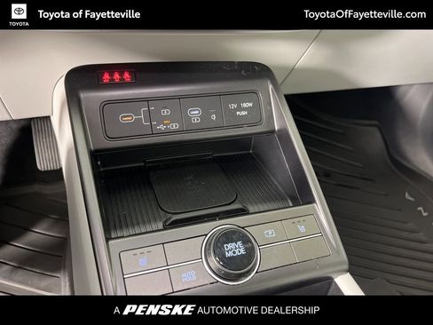 Used 2024 Hyundai Kona SEL w/ Convenience Package image 28