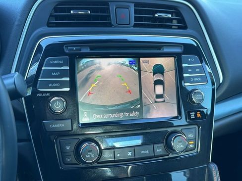 Used 2021 Nissan Maxima SR w/ Sport Mat Group FWD image 30