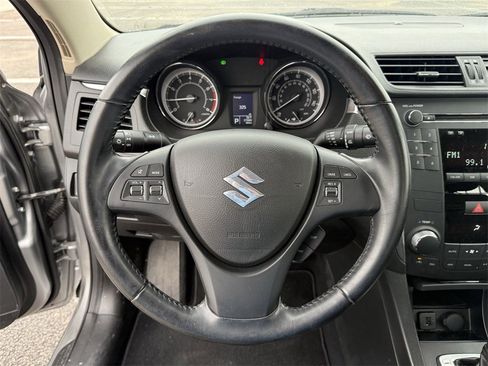 Used 2010 Suzuki Kizashi SE image 14